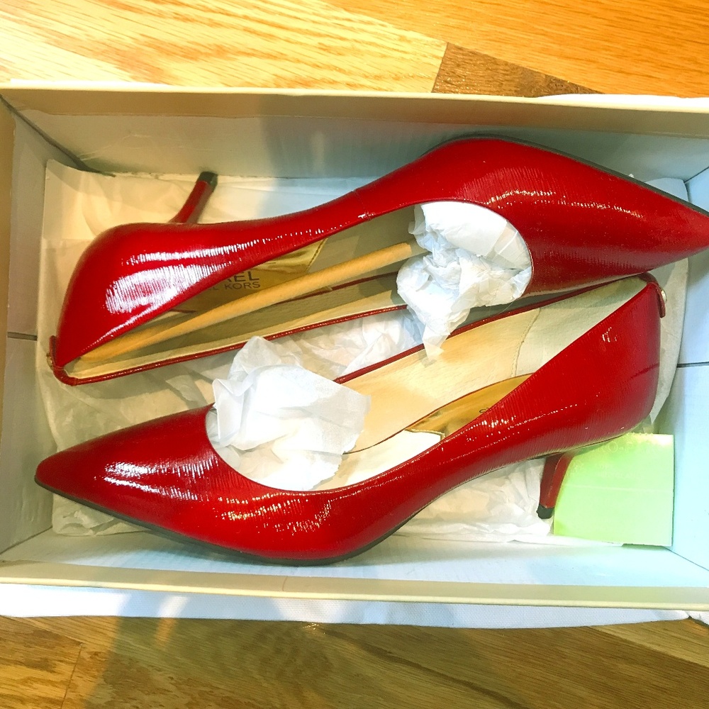 NEW WITH BOX! MK Michael Kors Flex Patent-Leather